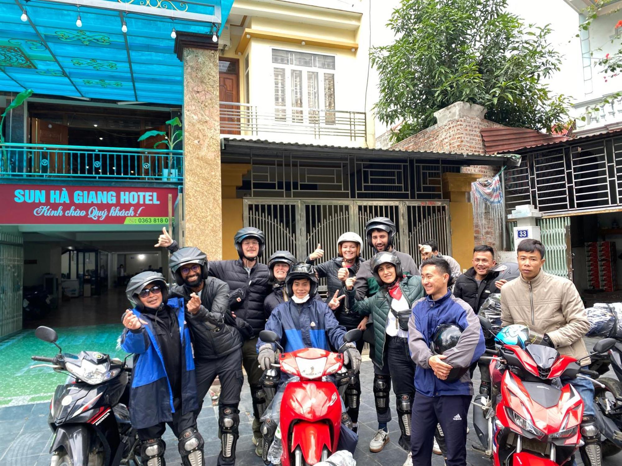 Sun Ha Giang Hotel-Tours-Motorbike Rental Εξωτερικό φωτογραφία